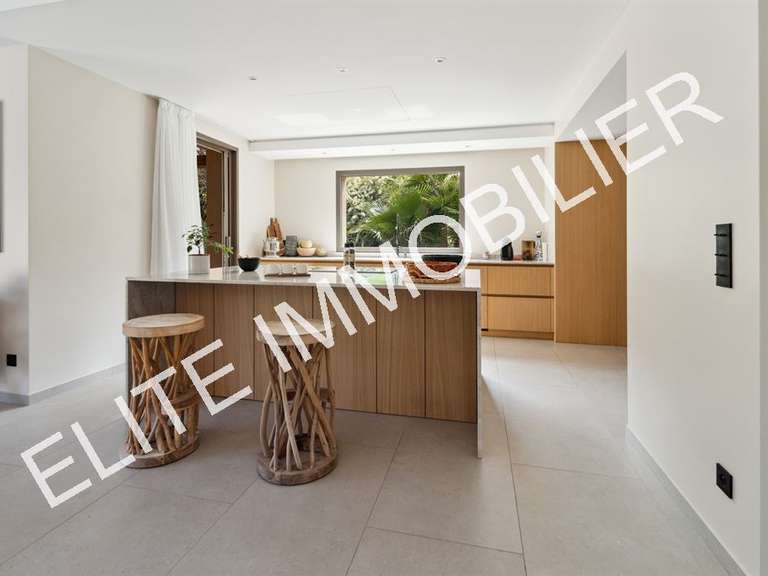 Maison Gassin - 5 chambres - 237m²