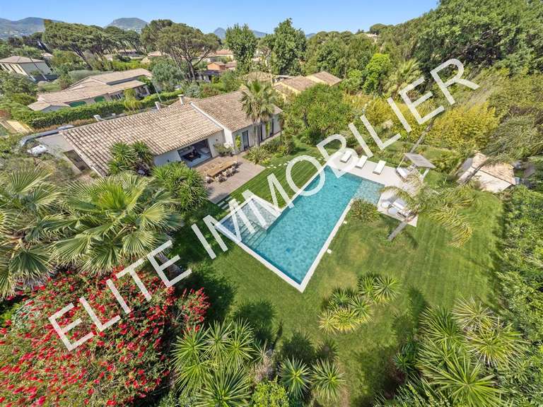 Maison Gassin - 5 chambres - 237m²