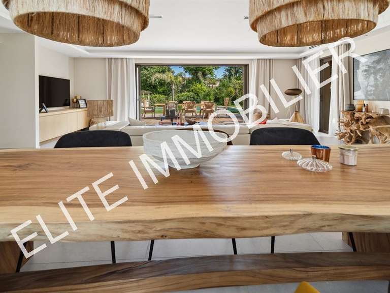 Maison Gassin - 5 chambres - 237m²