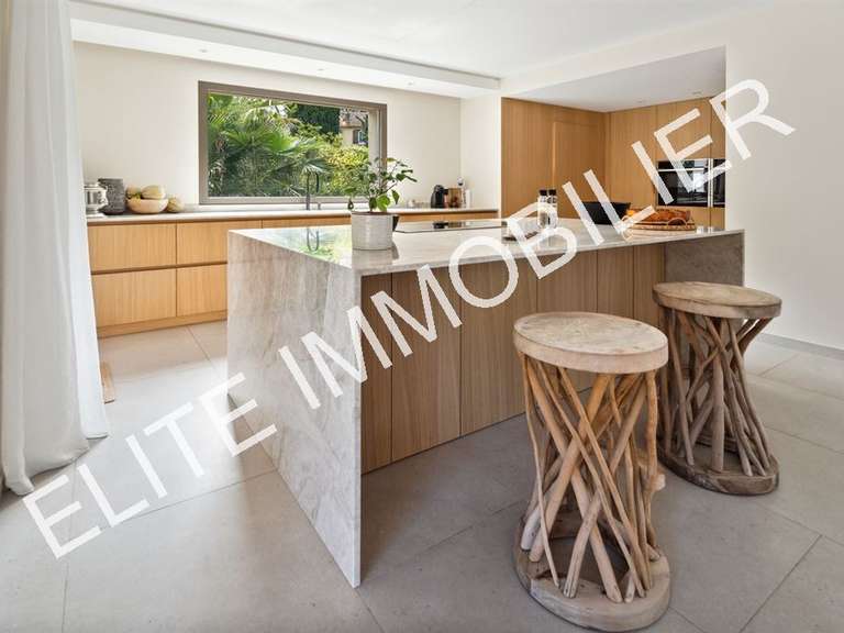 Maison Gassin - 5 chambres - 237m²