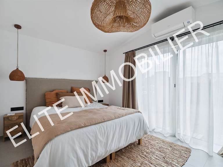 Maison Gassin - 5 chambres - 237m²