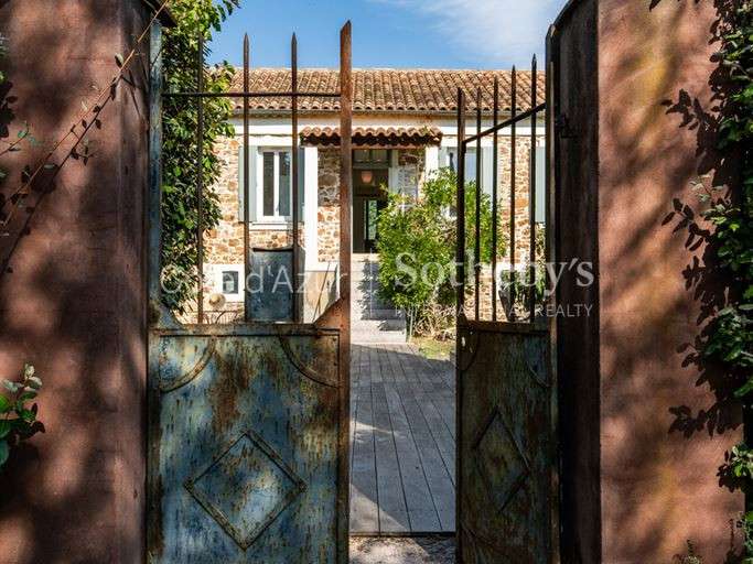 Maison Gassin - 6 chambres - 195m²