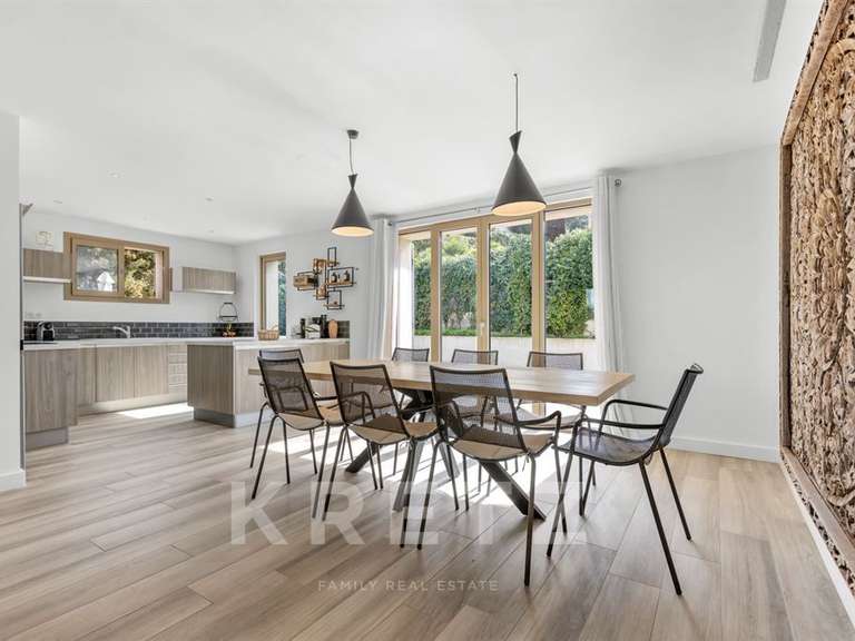 Maison Gassin - 5 chambres - 220m²
