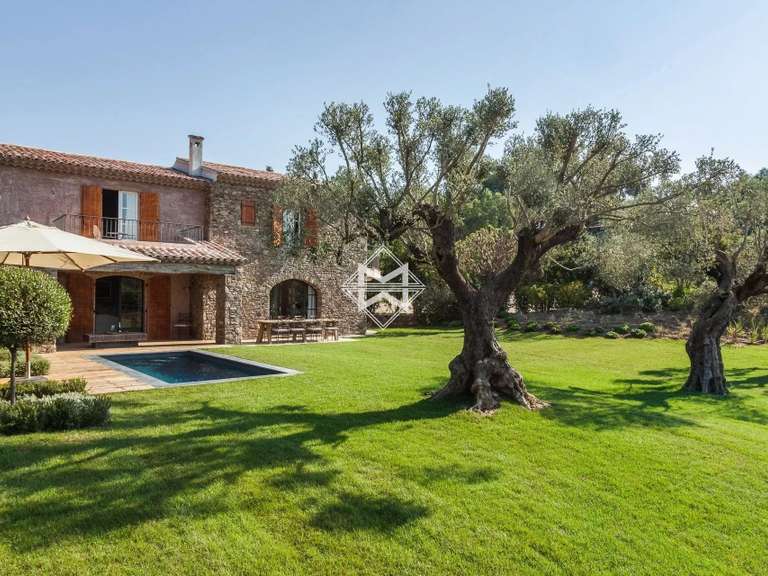 Propriété Gassin - 3 chambres - 160m²