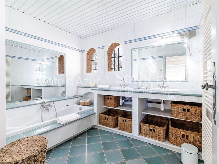 Maison Gattières - 4 chambres - 183m²