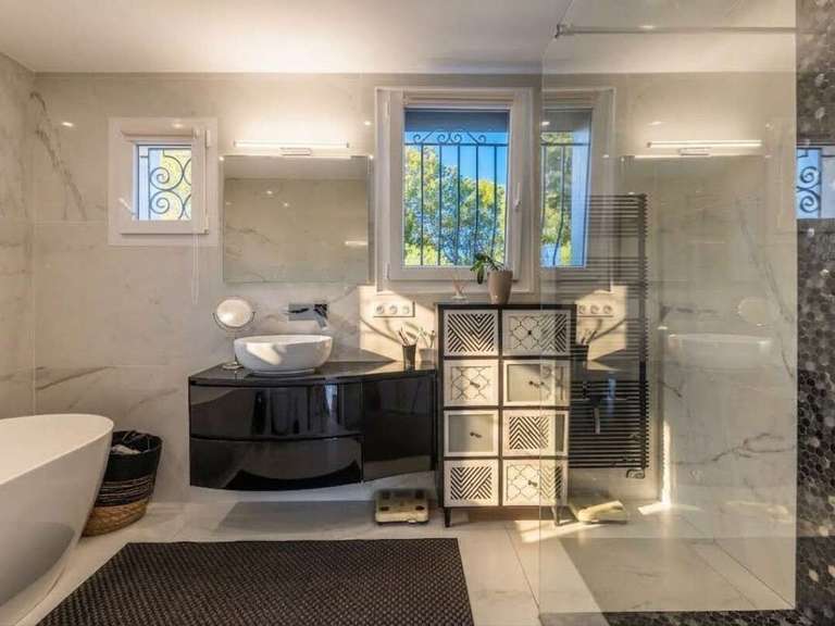 House Gattières - 6 bedrooms