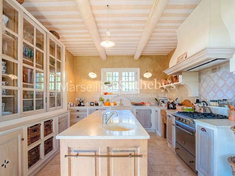 Maison Gémenos - 4 chambres - 225m²