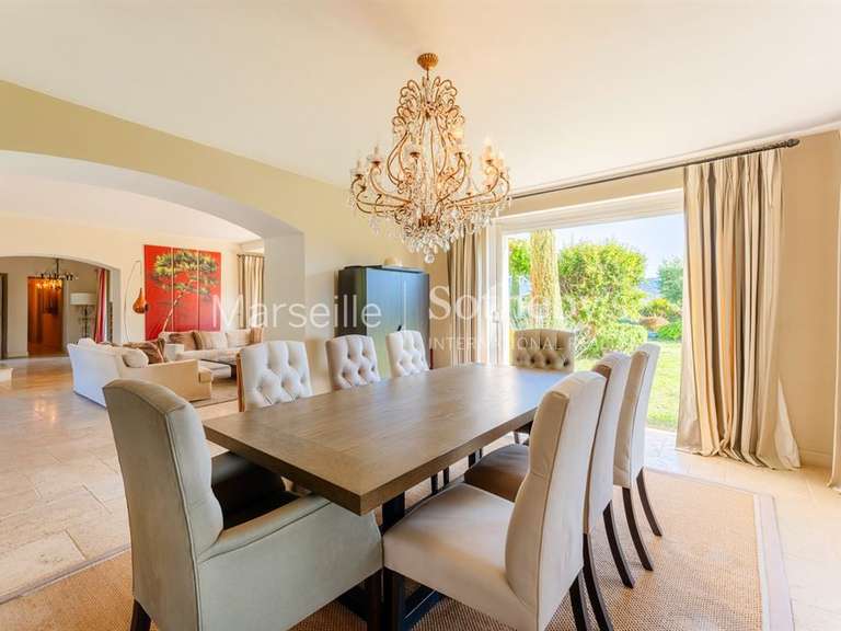 Maison Gémenos - 4 chambres - 225m²