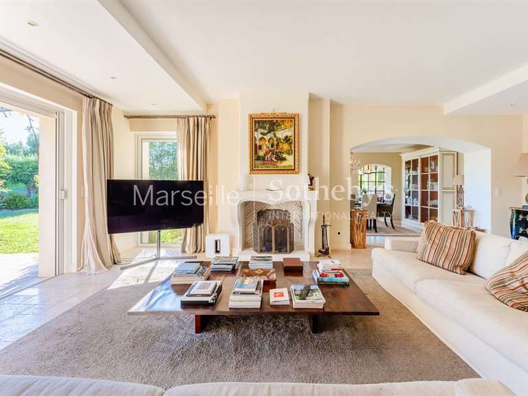 Maison Gémenos - 4 chambres - 225m²