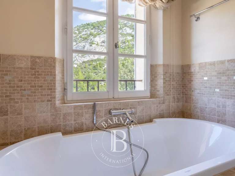 Maison Gémenos - 4 chambres - 350m²