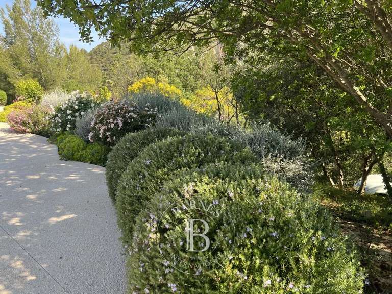 Maison Gémenos - 4 chambres - 350m²