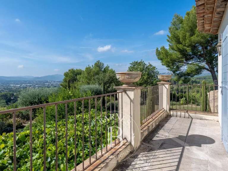 Maison Gémenos - 4 chambres - 350m²