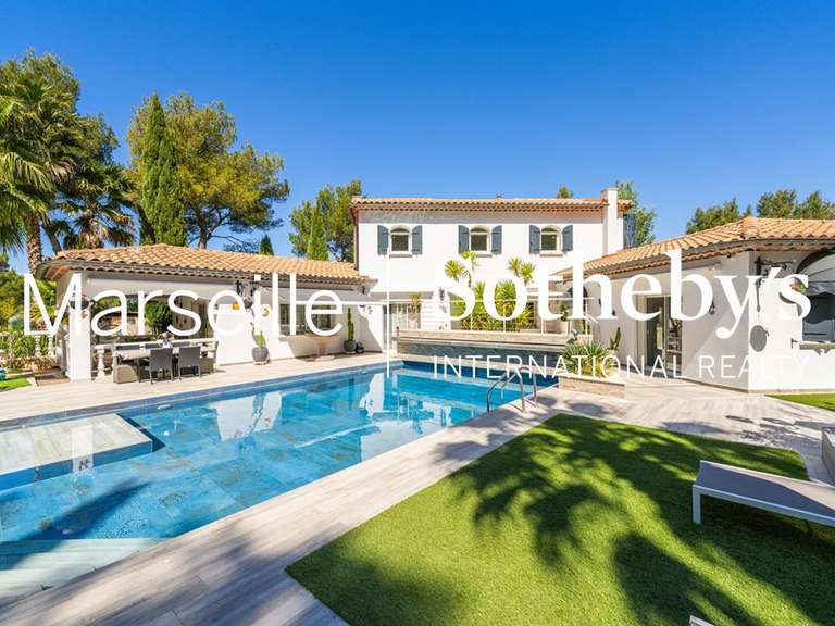 Maison Gémenos - 6 chambres - 401m²