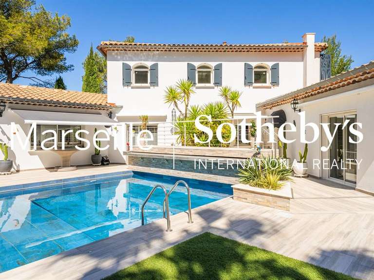 Maison Gémenos - 6 chambres - 401m²