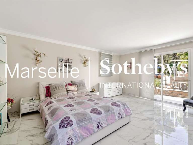 Maison Gémenos - 6 chambres - 401m²