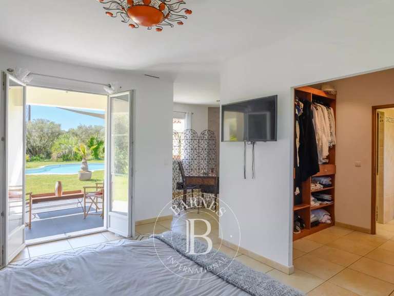Maison Gémenos - 3 chambres - 298m²