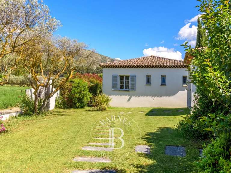 Maison Gémenos - 3 chambres - 298m²