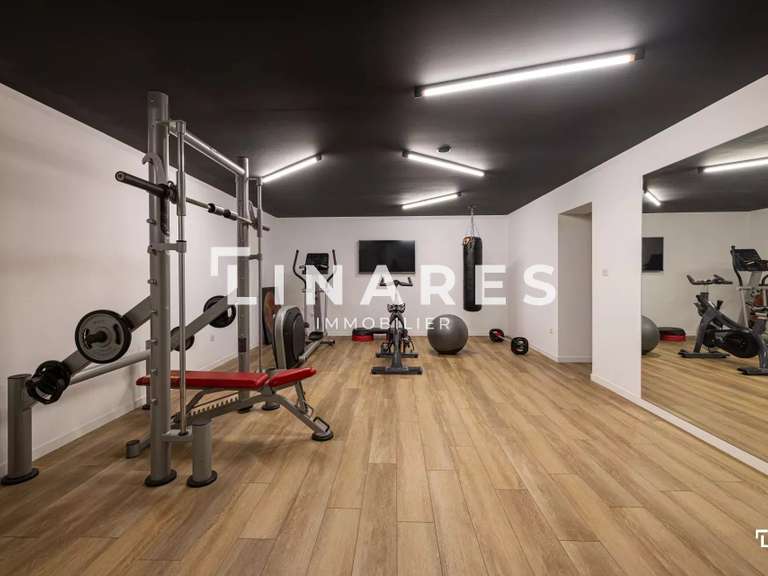 Maison Gémenos - 4 chambres - 310m²