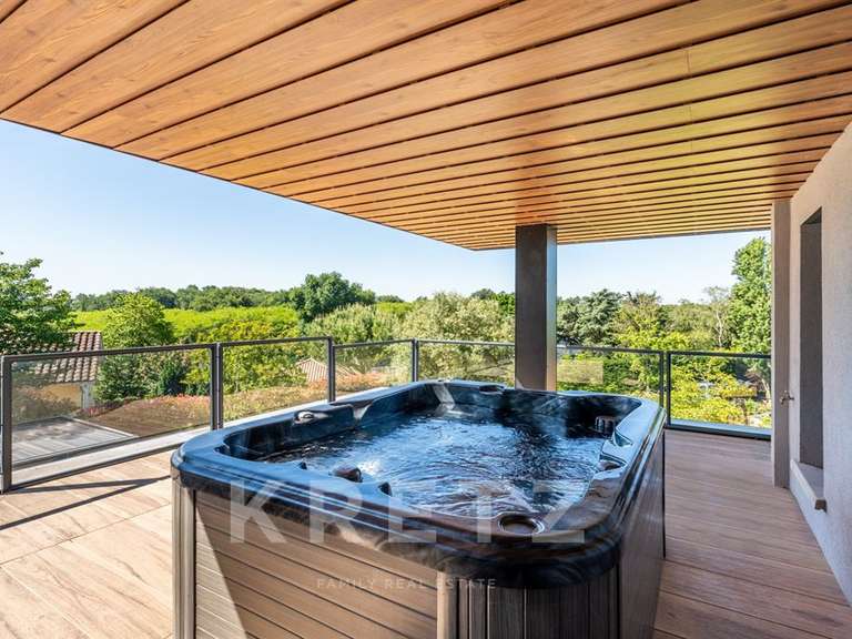 House Genas - 7 bedrooms - 361m²