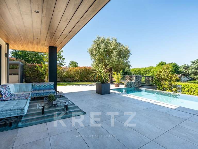 House Genas - 7 bedrooms - 361m²