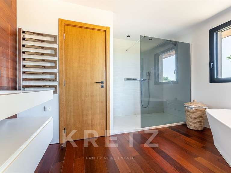 House Genas - 7 bedrooms - 361m²