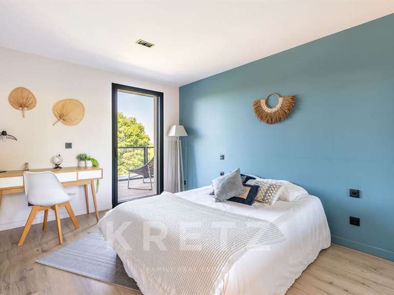 House Genas - 7 bedrooms - 361m²
