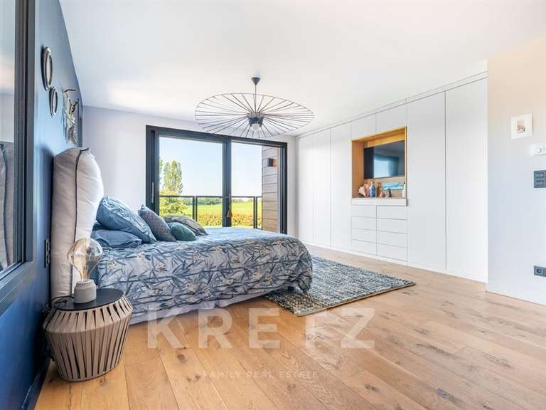 House Genas - 7 bedrooms - 361m²