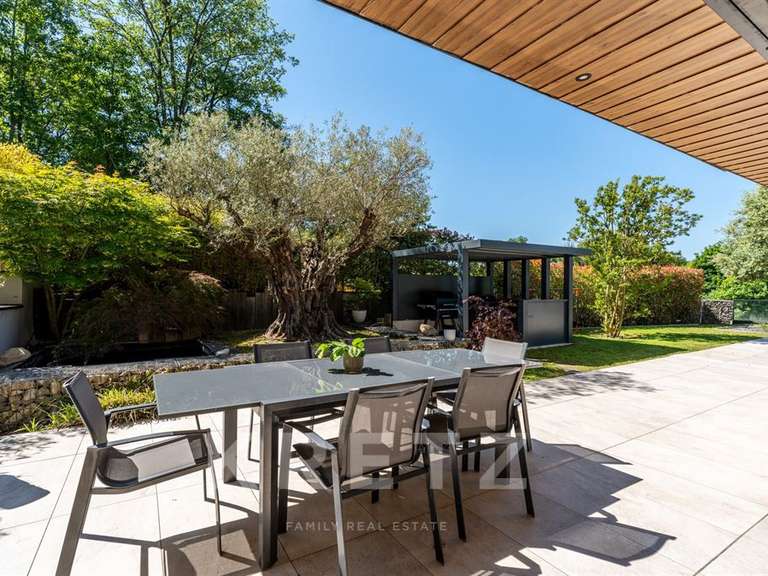 House Genas - 7 bedrooms - 361m²