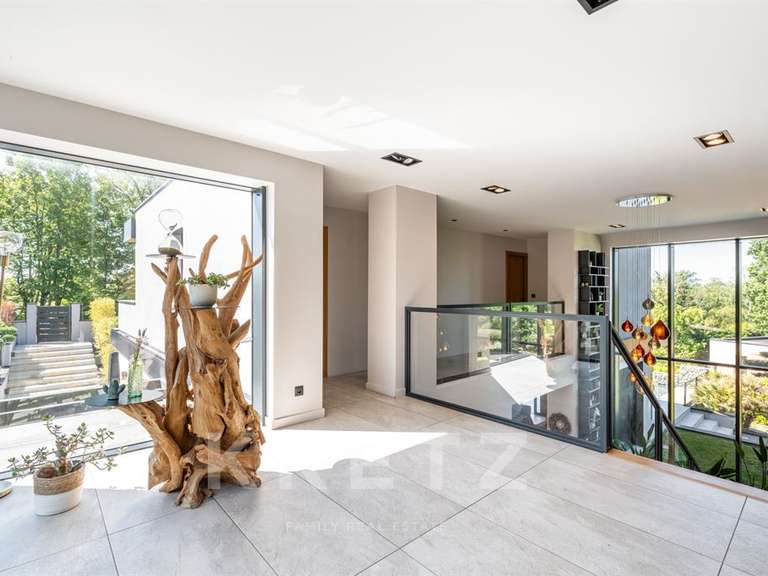 House Genas - 7 bedrooms - 361m²