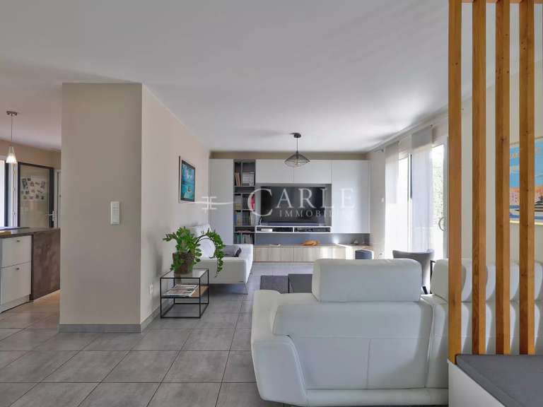 Maison Genas - 6 chambres - 153m²