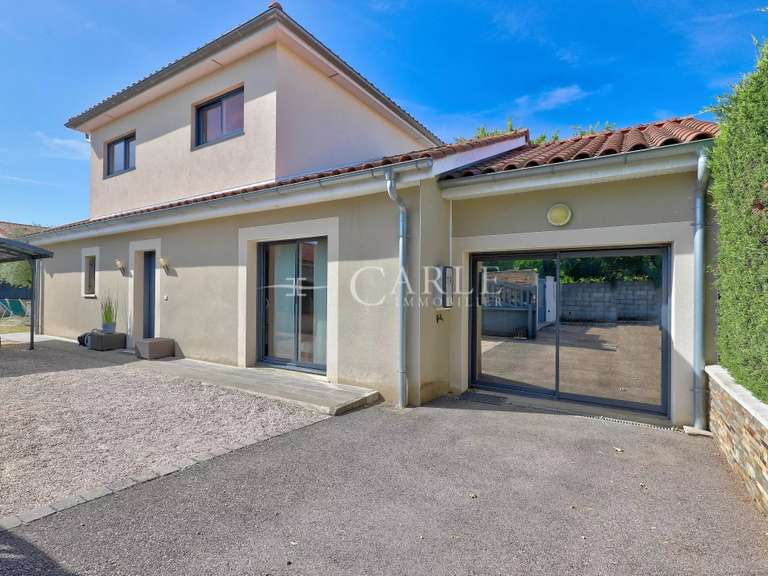 Maison Genas - 6 chambres - 153m²