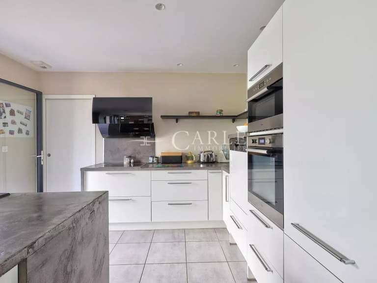 Maison Genas - 6 chambres - 153m²