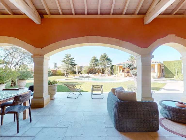 Propriété Genas - 4 chambres - 567m²