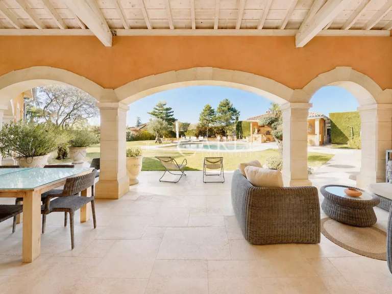 Propriété Genas - 4 chambres - 567m²