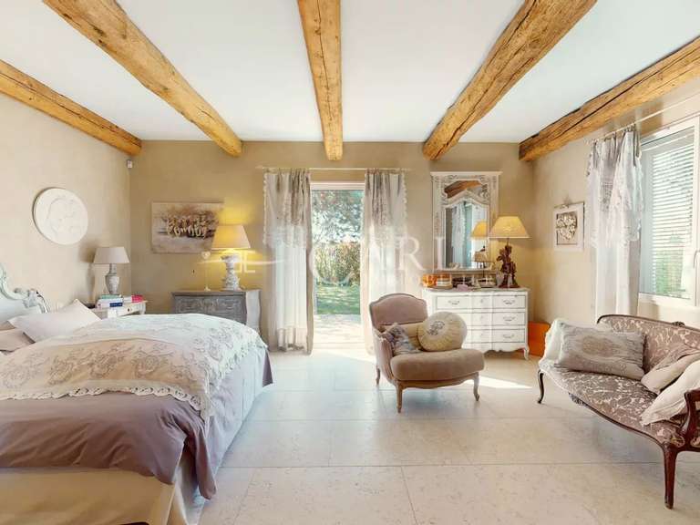 Propriété Genas - 4 chambres - 567m²