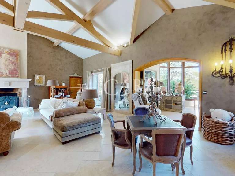Propriété Genas - 4 chambres - 567m²