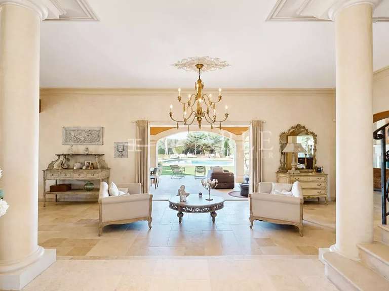 Propriété Genas - 4 chambres - 567m²