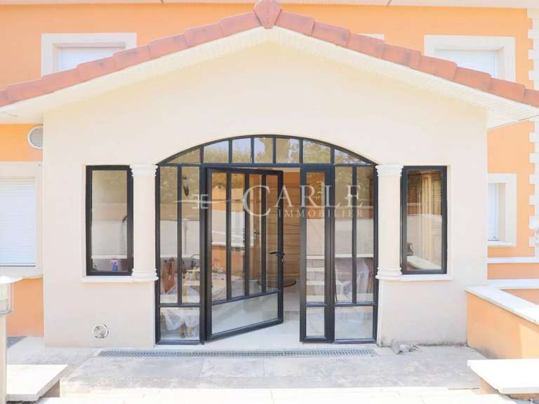 Villa Genas - 4 bedrooms - 311m²
