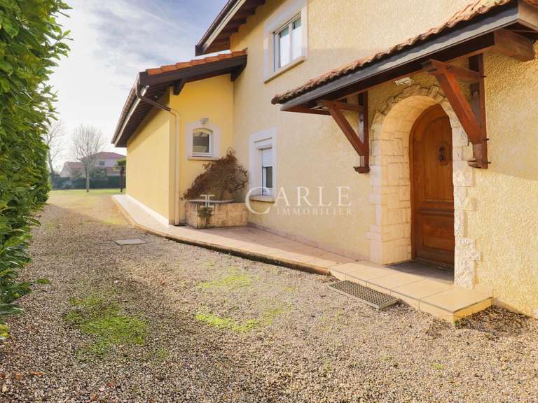 Villa Genas - 5 chambres - 554m²