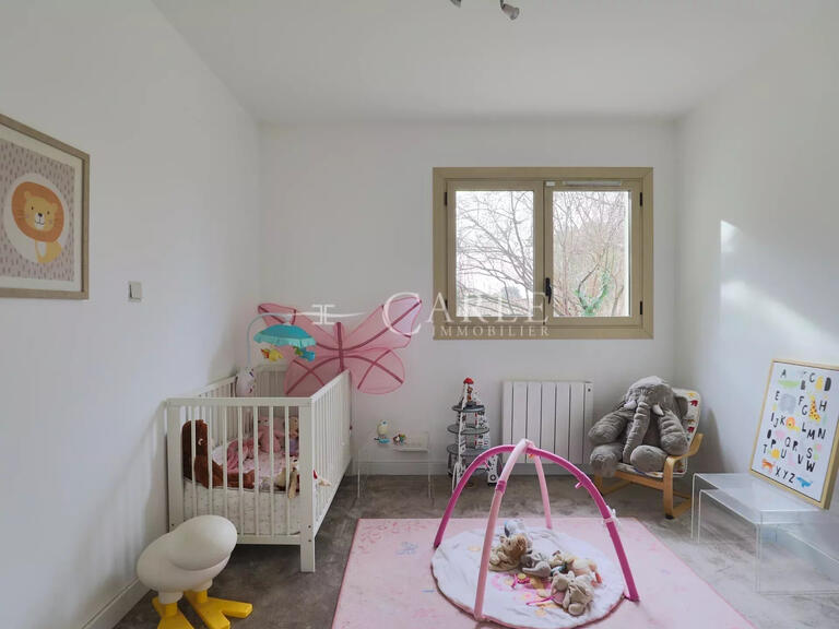 Villa Genas - 6 chambres - 277m²