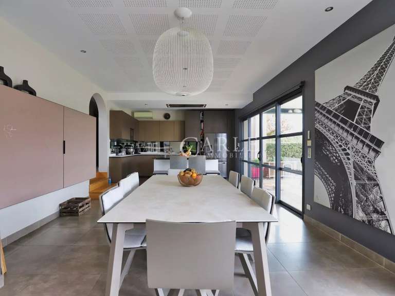 Villa Genas - 5 chambres - 476m²