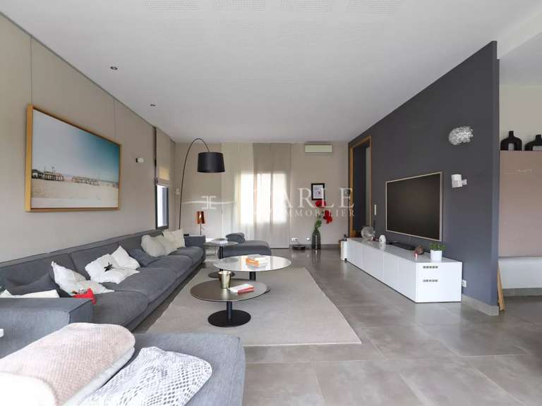 Villa Genas - 5 chambres - 476m²