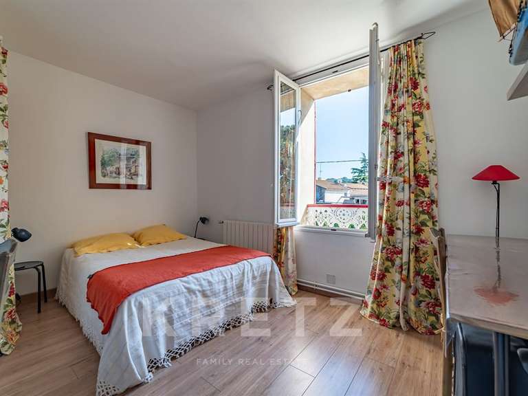 Maison Générac - 4 chambres - 283m²