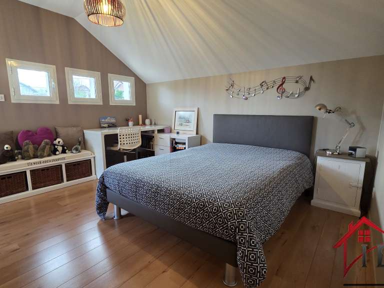 Villa Geneuille - 5 chambres - 274m²