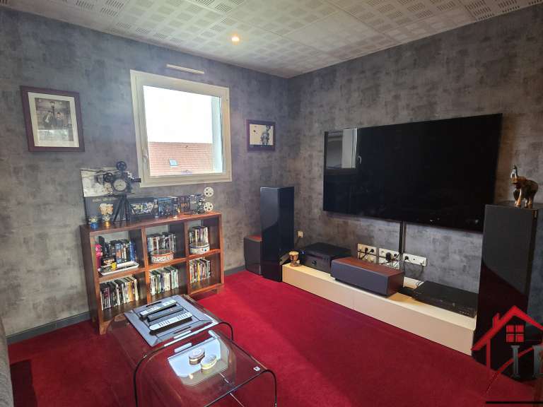 Villa Geneuille - 5 chambres - 274m²