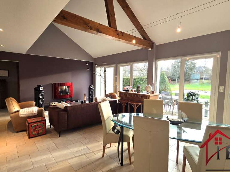 Villa Geneuille - 5 chambres - 274m²