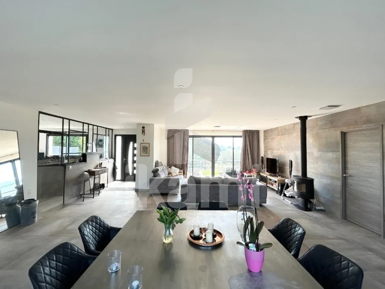 House Génissieux - 5 bedrooms - 175m²