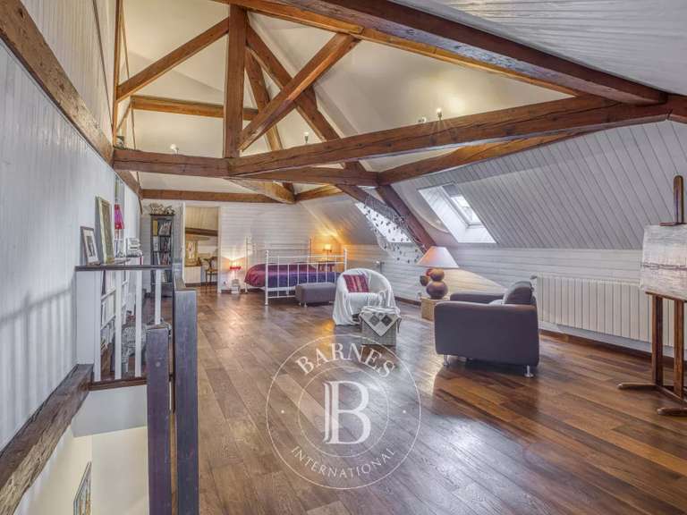 Appartement Gex - 4 chambres - 228m²