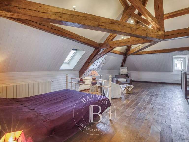 Appartement Gex - 4 chambres - 228m²