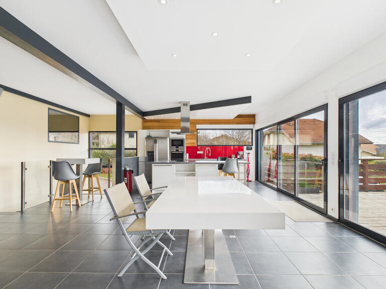 Maison Gex - 4 chambres - 211m²